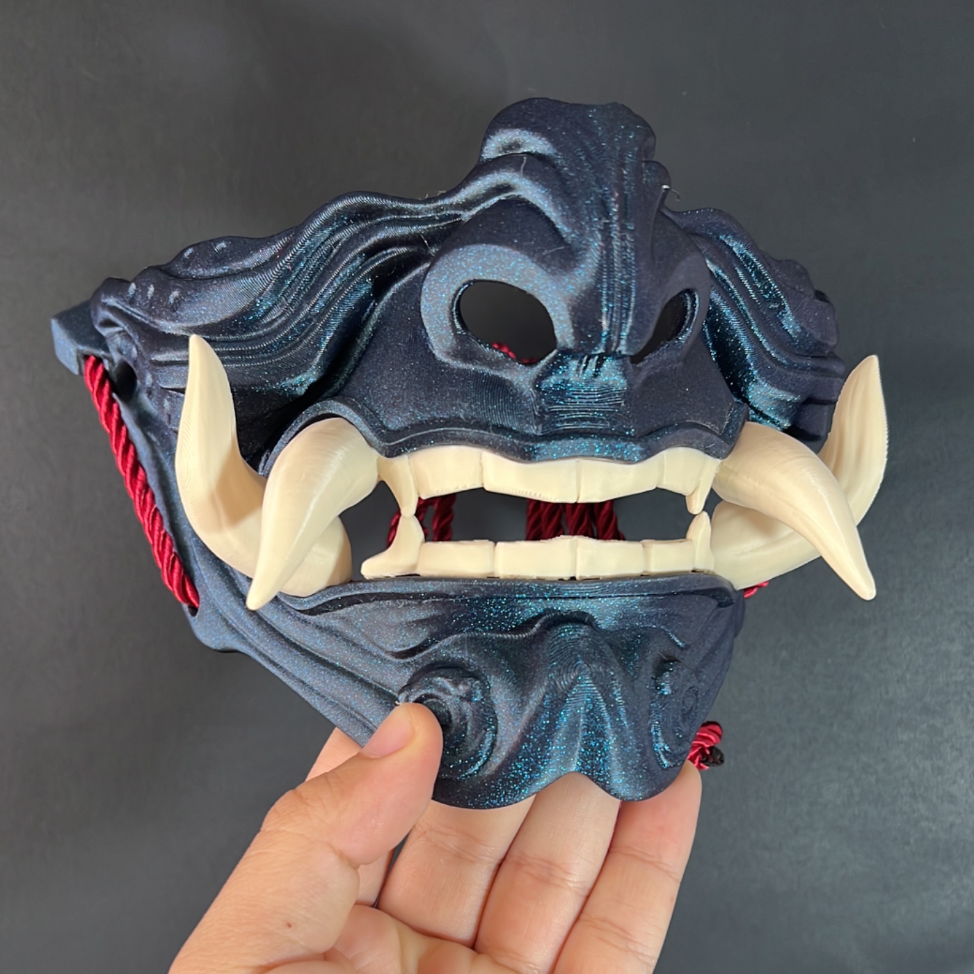 Mascara Oni 4 colmillos — Foto 4 de 5